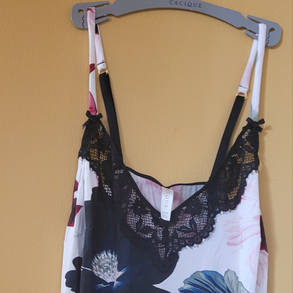 Moody Watercolor & Black Lace Cami & Short Set - Never Worn